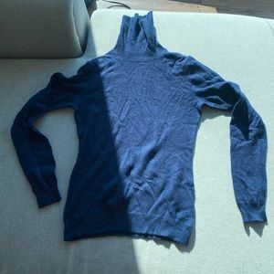 Blue 100% cashmere sweater